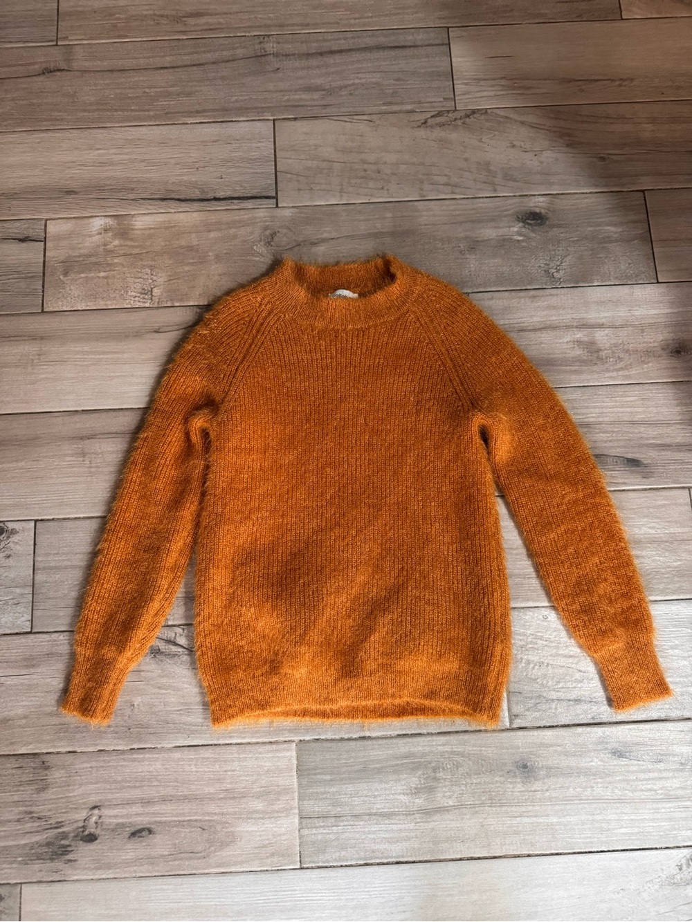 Callahan Knit Fuzzy Burt Orange Sweater Size Small